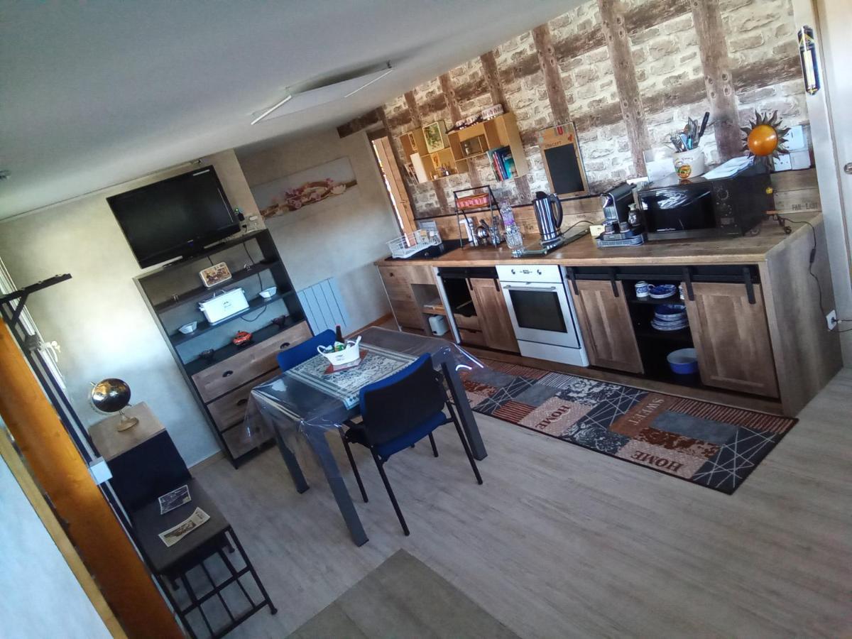 Logement De Charme Coinches Luaran gambar