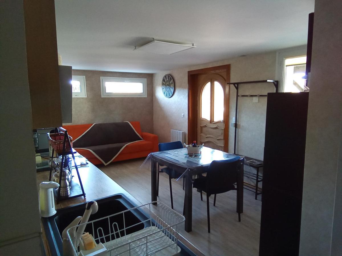 Logement De Charme Coinches Luaran gambar